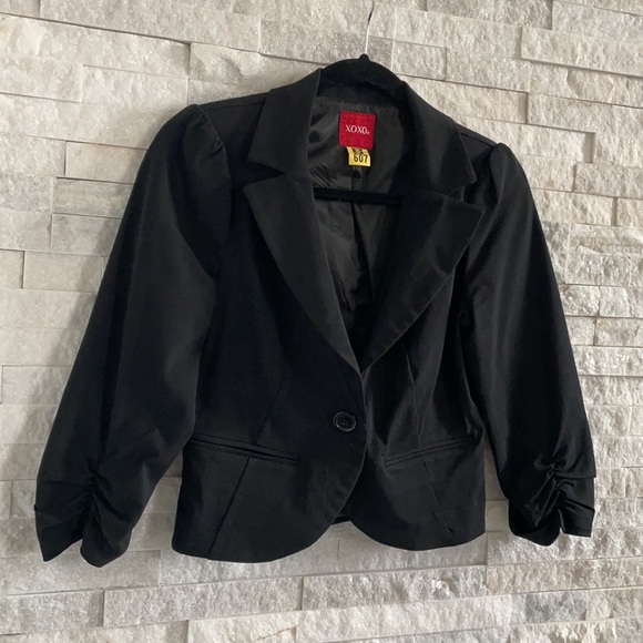 XOXO Three Quarter Sleeve Cropped One Button Black Blazer Jacket - Picture 3 of 8